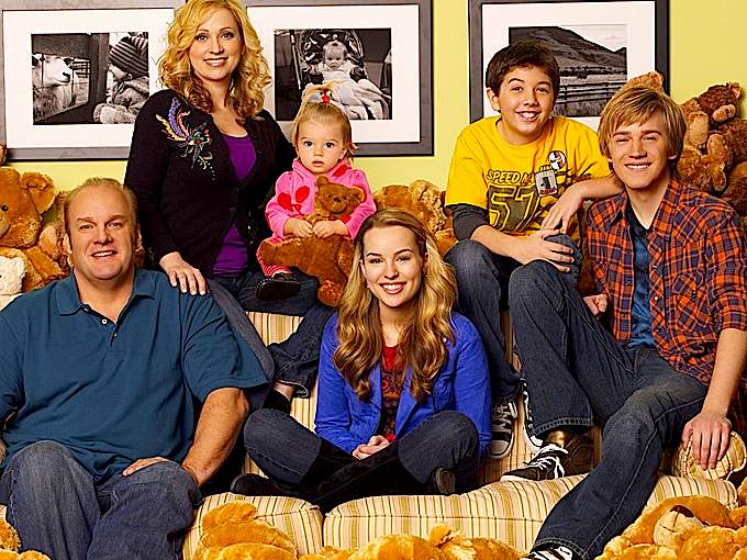 [CC] Good Luck Charlie Seasons 1-2-3-4 + The Christmas Movie On 13 DVDs Disney Nickelodeon 